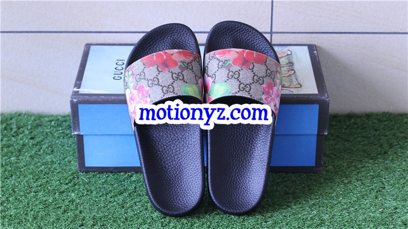 Brand Flower Pattern Slide
